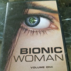 𝅺PREOWNED used bionic woman vol 1